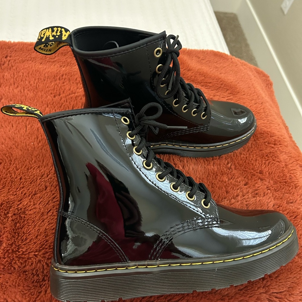 Dr. Martens Zavala Boot size 7 Women's black patent leather Combat boot - Picture 1 of 7